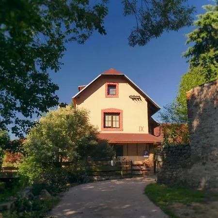 Kamenny Mlyn Apartment Predni Zborovice